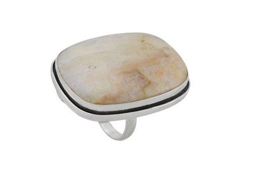Серебряное кольцо с беломоритом 57905 купить в магазине Самоцветы мира