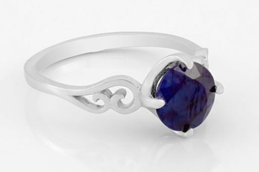 Серебряное кольцо с сапфиром 58147 купить в магазине Самоцветы мира