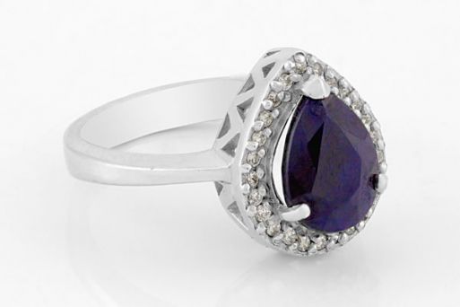 Серебряное кольцо с сапфиром и фианитами 58157 купить в магазине Самоцветы мира