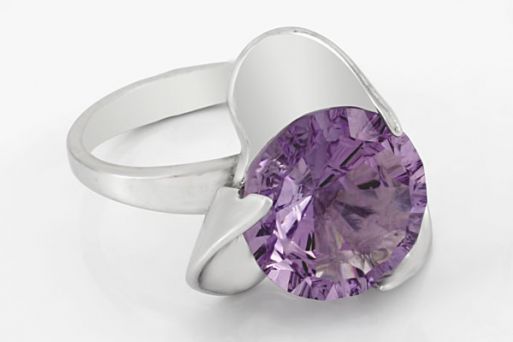 Серебряное кольцо с аметистом 58600 купить в магазине Самоцветы мира