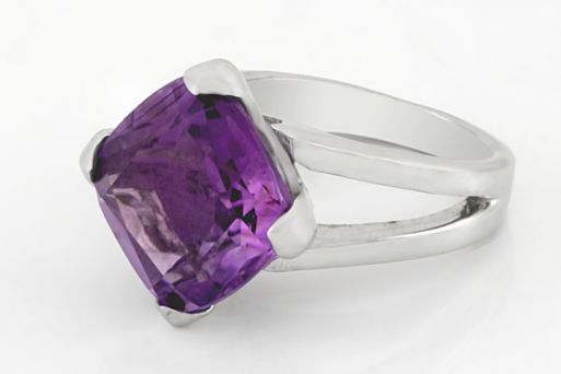 Серебряное кольцо с аметистом 58627 купить в магазине Самоцветы мира