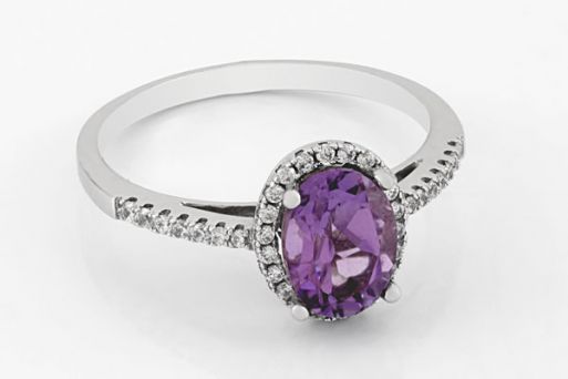 Серебряное кольцо с аметистом и фианитами 58639 купить в магазине Самоцветы мира