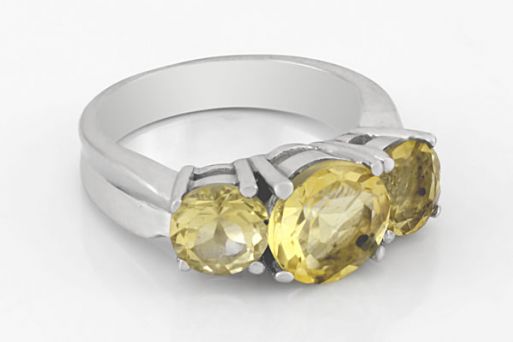 Серебряное кольцо с цитрином 59062 купить в магазине Самоцветы мира