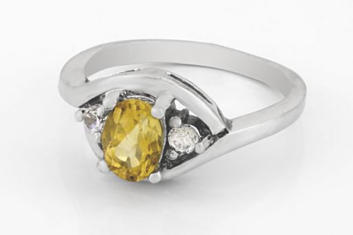 Серебряное кольцо с цитрином и фианитами 59064 купить в магазине Самоцветы мира