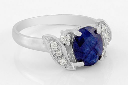 Серебряное кольцо с сапфиром и фианитами 59083 купить в магазине Самоцветы мира