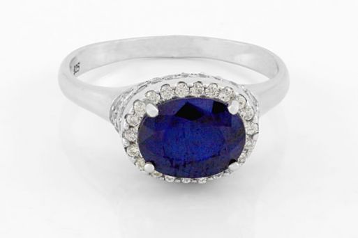 Серебряное кольцо с сапфиром и фианитами 59087 купить в магазине Самоцветы мира