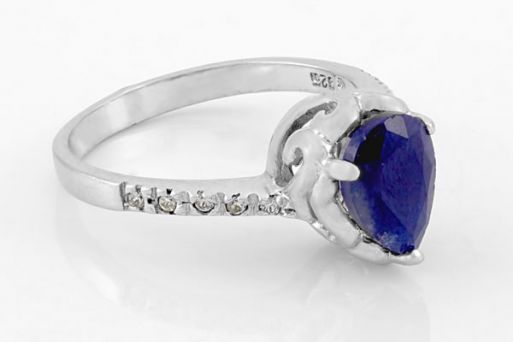 Серебряное кольцо с сапфиром и фианитами 59099 купить в магазине Самоцветы мира