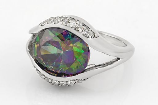 Серебряное кольцо с аметистом мистик и фианитами 59258 купить в магазине Самоцветы мира