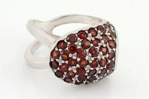 Серебряное кольцо с гранатом 59324 купить в магазине Самоцветы мира