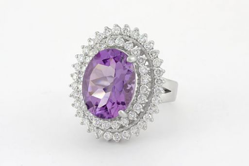 Серебряное кольцо с аметистом и фианитами 59432 купить в магазине Самоцветы мира