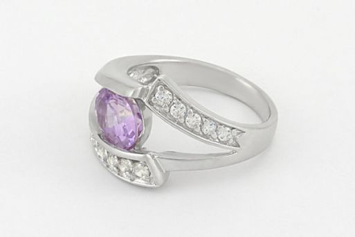 Серебряное кольцо с аметистом и фианитами 59439 купить в магазине Самоцветы мира