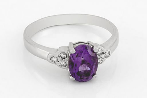 Серебряное кольцо с аметистом и фианитами 59440 купить в магазине Самоцветы мира