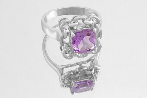 Серебряное кольцо с аметистом 59781 купить в магазине Самоцветы мира