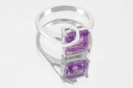Серебряное кольцо с аметистом 59785 купить в магазине Самоцветы мира