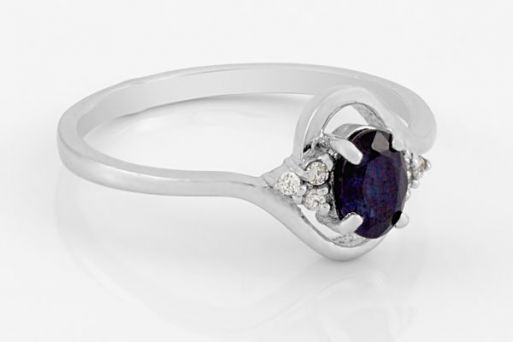 Серебряное кольцо с сапфиром и фианитами 60265 купить в магазине Самоцветы мира