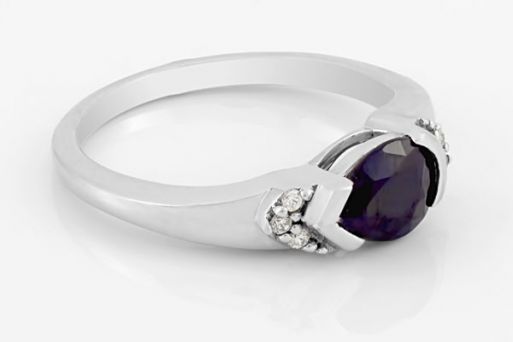 Серебряное кольцо с сапфиром и фианитами 60276 купить в магазине Самоцветы мира