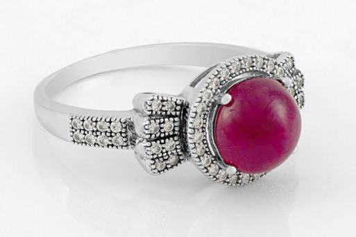 Серебряное кольцо с рубином и фианитами 60356 купить в магазине Самоцветы мира