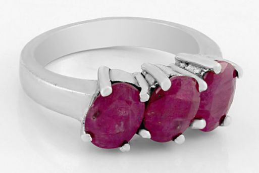 Серебряное кольцо с рубином 60363 купить в магазине Самоцветы мира
