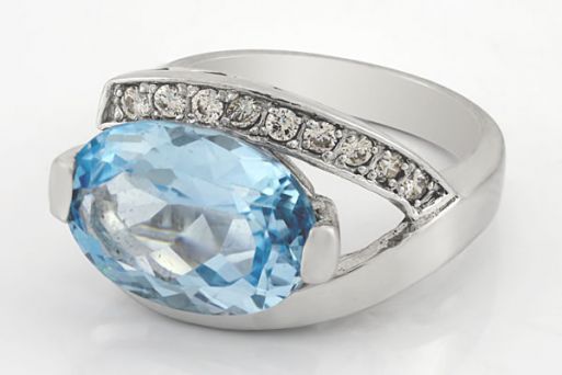Серебряное кольцо с топазом и фианитами 60385 купить в магазине Самоцветы мира