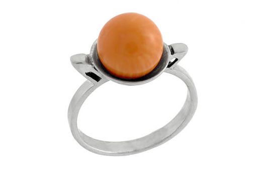 Серебряное кольцо с оранжевым кораллом 60661 купить в магазине Самоцветы мира