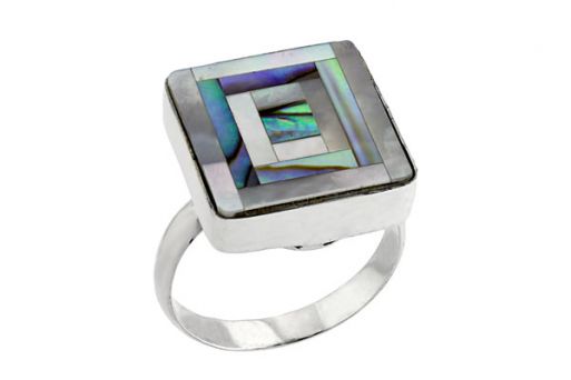 Серебряное кольцо с перламутром 60687 купить в магазине Самоцветы мира