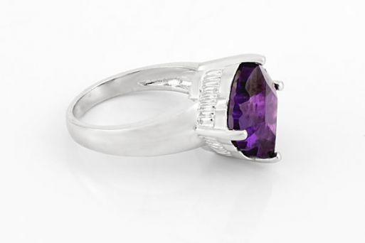 Серебряное кольцо с александритом 60896 купить в магазине Самоцветы мира