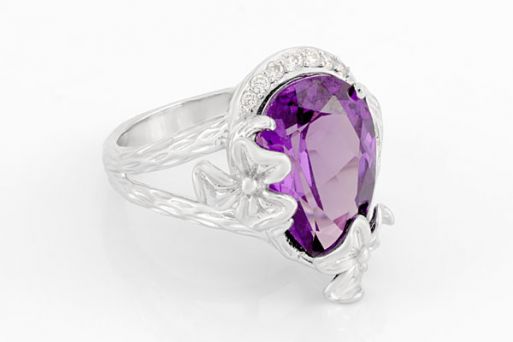 Серебряное кольцо с александритом и фианитами 60909 купить в магазине Самоцветы мира
