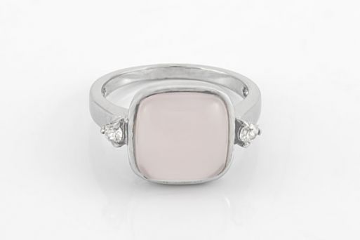 Серебряное кольцо с розовым кварцем 61020 купить в магазине Самоцветы мира