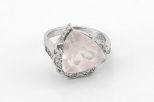 Кольцо из серебра с розовым кварцем и фианитами треугльник 12х12х12 мм 61022