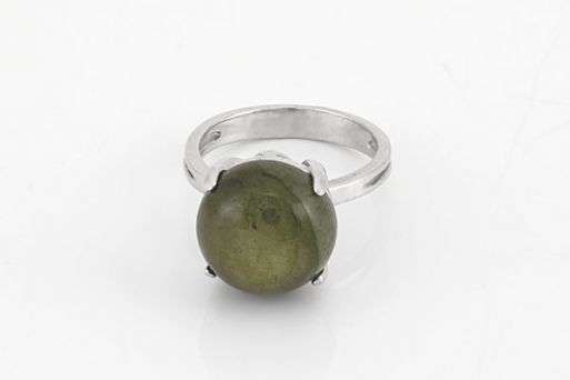 Серебряное кольцо с лабрадором 61034 купить в магазине Самоцветы мира