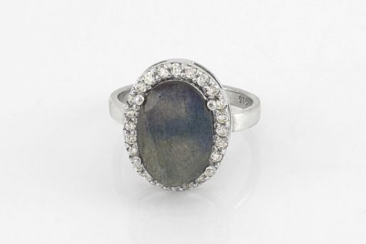 Серебряное кольцо с лабрадором 61035 купить в магазине Самоцветы мира