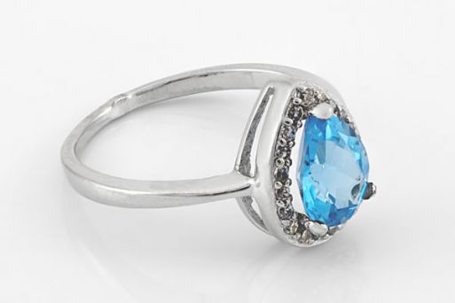 Серебряное кольцо с топазом и фианитами 61244 купить в магазине Самоцветы мира