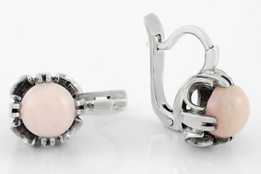 Серебряные серьги с розовым опалом 61446 купить в магазине Самоцветы мира
