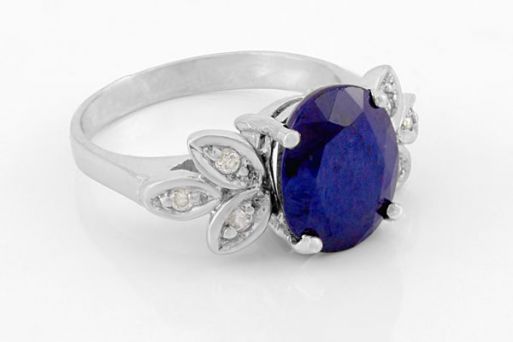 Серебряное кольцо с сапфиром и фианитами 61674 купить в магазине Самоцветы мира