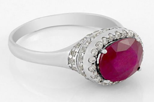 Серебряное кольцо с рубином и фианитами 61695 купить в магазине Самоцветы мира