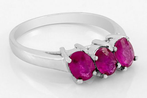 Серебряное кольцо с рубином 61700 купить в магазине Самоцветы мира