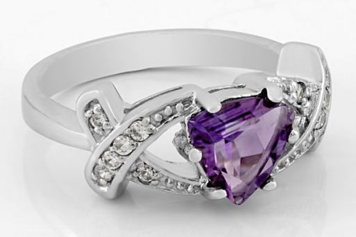 Серебряное кольцо с аметистом и фианитами 62098 купить в магазине Самоцветы мира