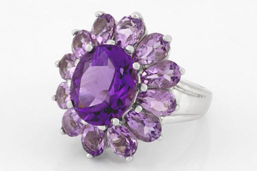 Серебряное кольцо с аметистом 62639 купить в магазине Самоцветы мира
