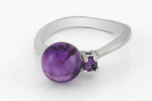 Серебряное кольцо с аметистом 62643 купить в магазине Самоцветы мира