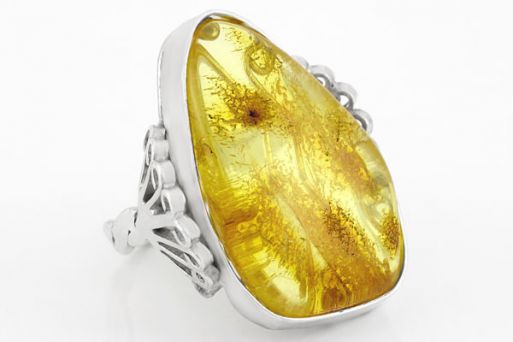Серебряное кольцо с янтарём 62855 купить в магазине Самоцветы мира