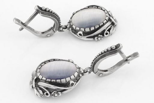 Серебряные серьги с кошачьим глазом 63181 купить в магазине Самоцветы мира