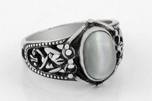 Серебряное кольцо с кошачьим глазом 63182 купить в магазине Самоцветы мира