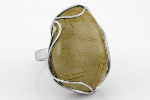 Мельхиоровое кольцо с кварцем волосатиком 63260 купить в магазине Самоцветы мира