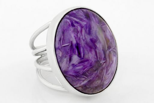 Серебряное кольцо с чароитом 63643 купить в магазине Самоцветы мира