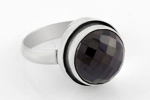 Серебряное кольцо с шпинелью 63723 купить в магазине Самоцветы мира