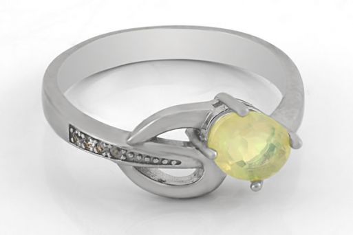 Серебряное кольцо с опалом 63828 купить в магазине Самоцветы мира