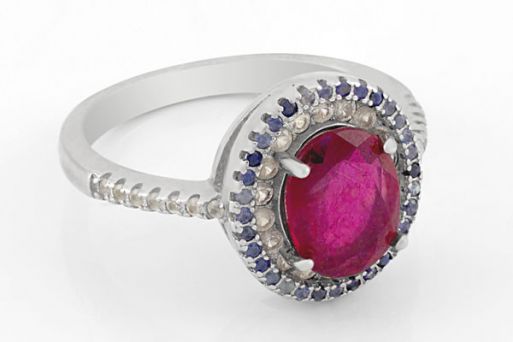 Серебряное кольцо с рубином 63877 купить в магазине Самоцветы мира