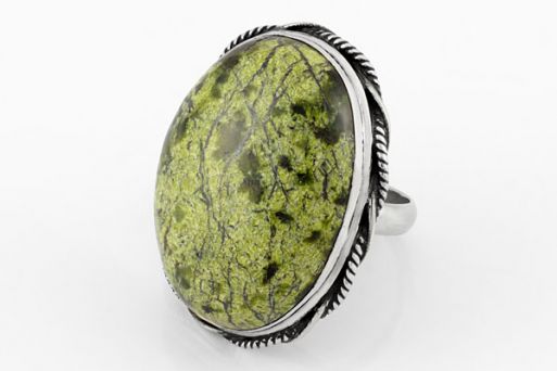 Мельхиоровое кольцо с змеевиком 64004 купить в магазине Самоцветы мира