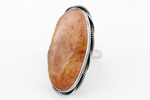 Мельхиоровое кольцо с халцедоном 64049 купить в магазине Самоцветы мира