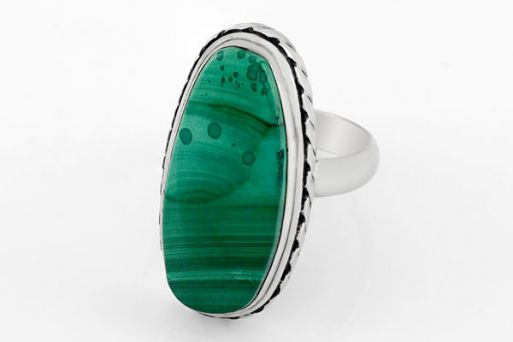 Мельхиоровое кольцо с малахитом 64099 купить в магазине Самоцветы мира